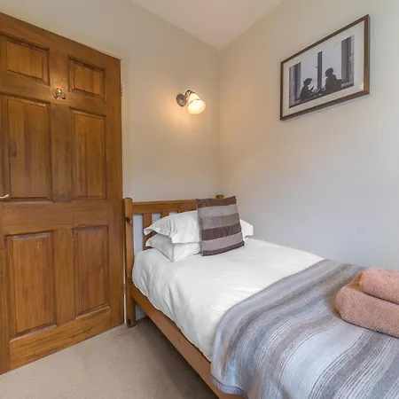 Holiday home No4 House
